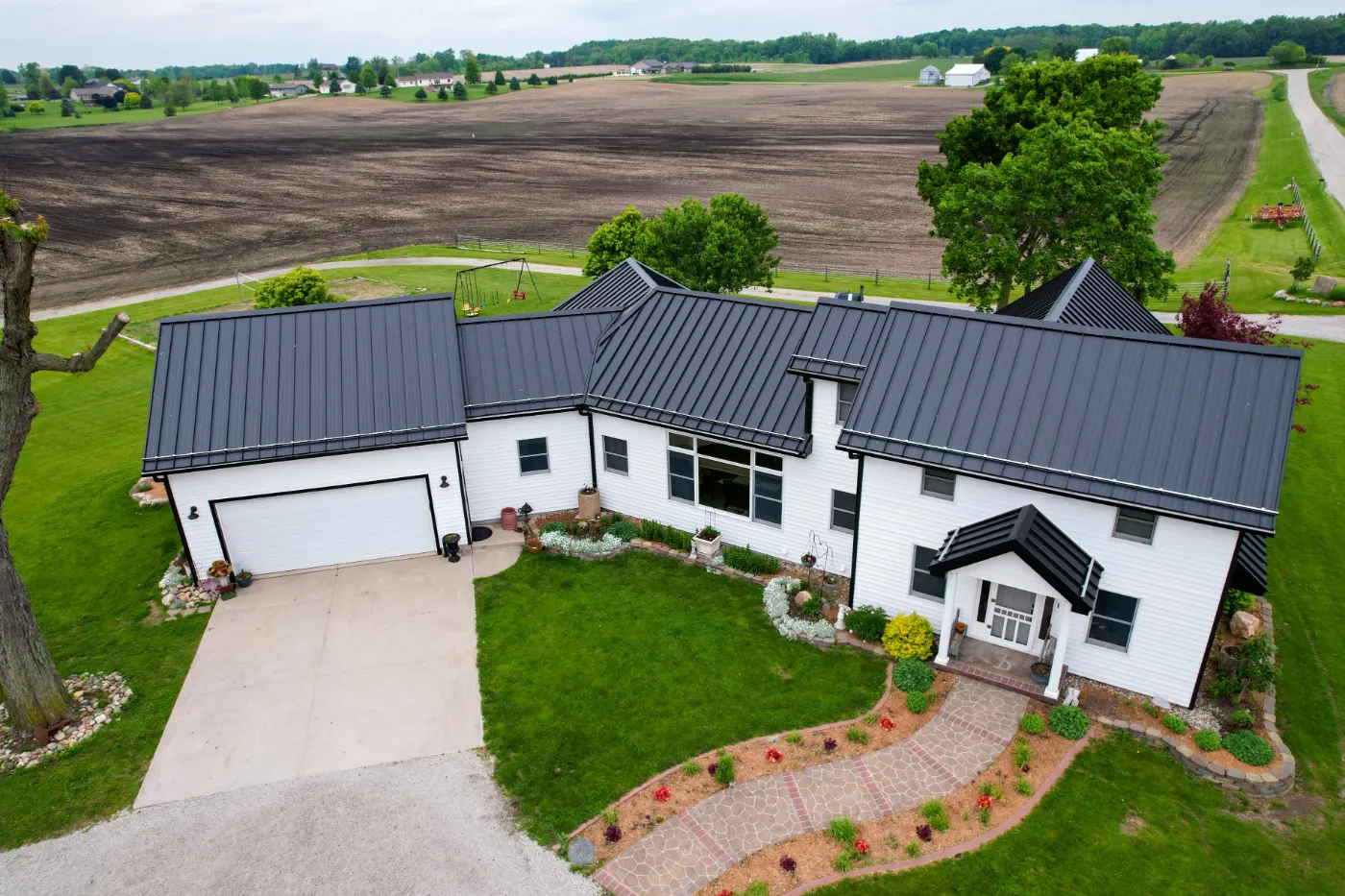 Manufacturer-certified roof installation in Sweet Briar